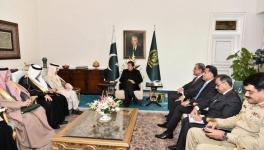 Pakistani Prime Minister Imran Khan received Saudi Arabia’s Foreign Minister Prince Faisal bin Farhan in Islamabad on Dec.26, 2019. 