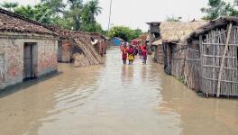 Bihar: No Food or Cooking Fuel, Flood Victims Struggle for Survival on Rooftops, in Tractor-Trolleys