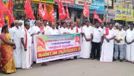 P Shanmugam, state president of the Tamil Nadu Vivasayigal Sangam (AIKS) led the protest in Tiruvarur. 