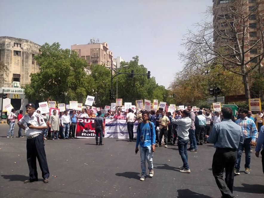 DU Teachers March against Privatisation of Education