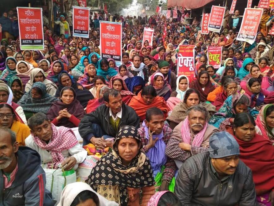  Midday Meal Cooks Turn to Satyagraha in Bihar