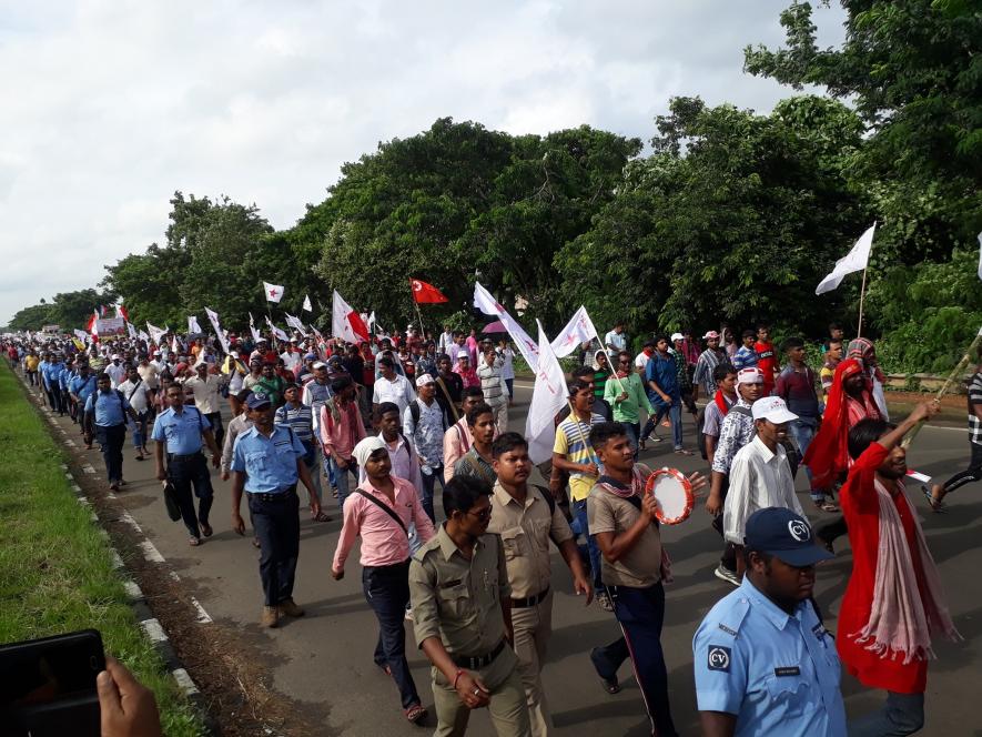 SFI DYFI March