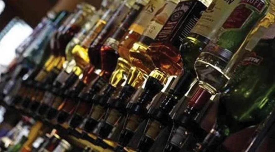 Cops Vs Liquor Mafia: As Polls Near, Liquor Smuggling on Rise in Dry Bihar to Meet Likely High Demand