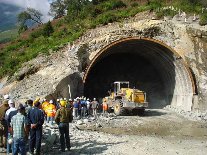 Rohtang Tunnel – Remember the Workers who Built it