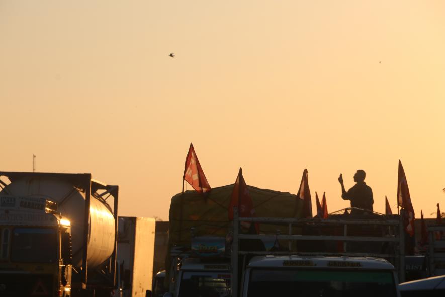 Maharashtra farmers march to Delhi