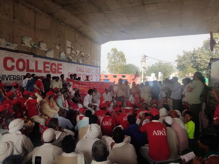 Vikram Singh addressing a gathering at Sarai