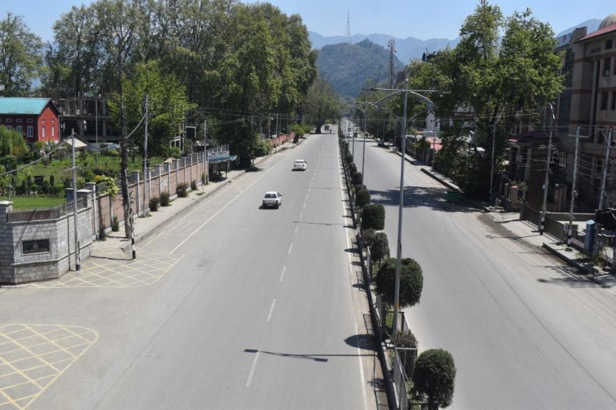 Deserted view of MA Road Srinagar during corona Lock down on Sunday.