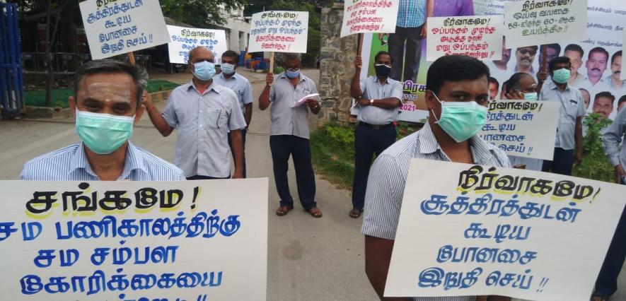 Workers protest on July 16, demanding the union to speed up the talks (Image courtesy: tnlabour.in)