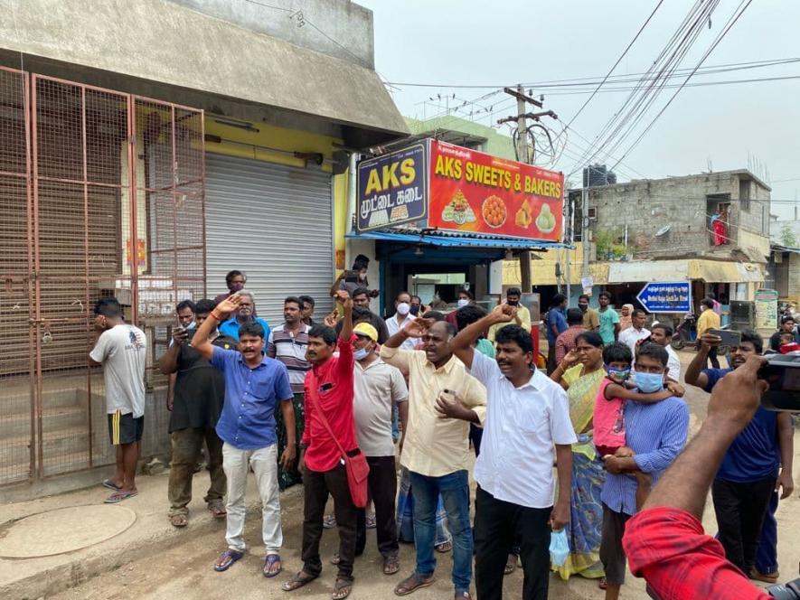 Protest against Form 7 distribution. Image courtesy: Rajasimhan