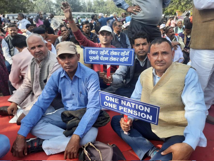 UP Elections: SP's Promise of Reinstating Old Pension Scheme Bearing Fruit Among Voters