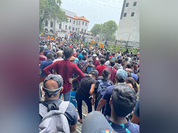 Enraged protestors storm Sri Lankan President Gotabaya Rajapaksa's house Read more At: https://aninews.in/news/world/asia/enraged-protestors-storm-sri-lankan-president-gotabaya-rajapaksas-house20220709140448/