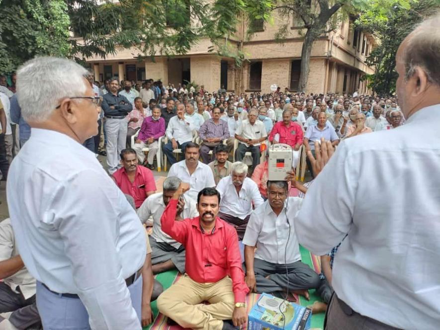 TN Electricity workers protest in Anna Salai, Chennai. Image credit: CITU, Tamil Nadu