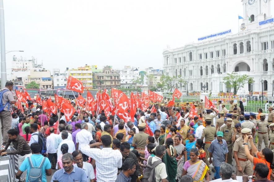 Workers led by the Red Flag Union of the sanitation workers in front of Greater Chennai Corporation.