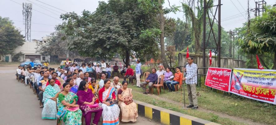  The DPL Employees Union organised an agitation tos ave the plant and protect workers right.