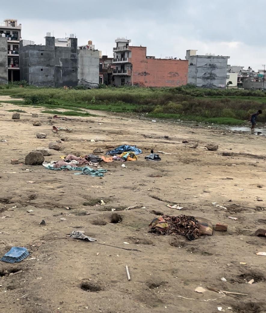 Belongings of the Muslim slum dwellers at the site of the attack in Ghaziabad