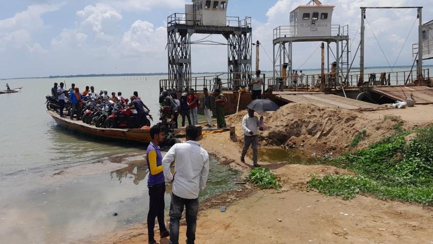 Ferries ply from Satpada to Berhampur, Maensa (1)