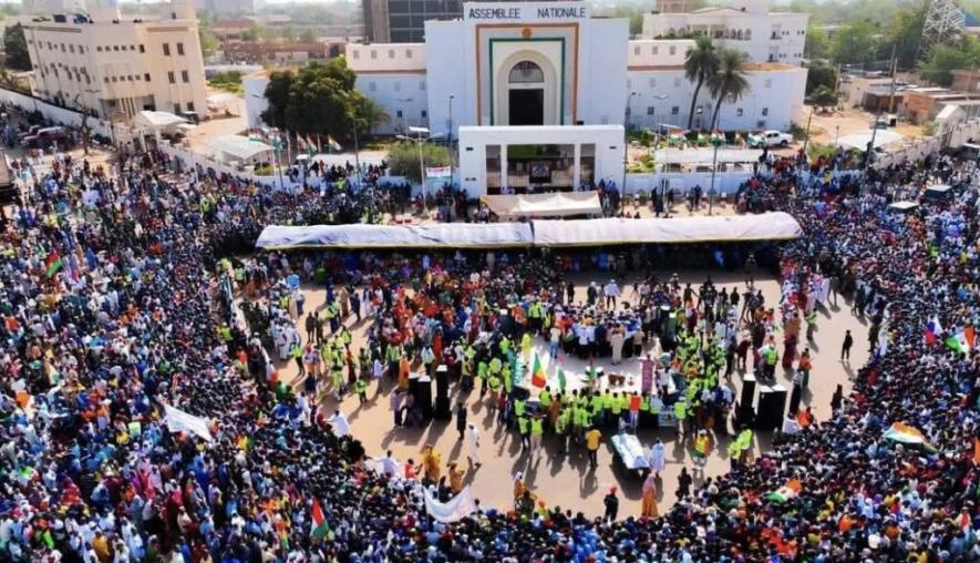 Mobilization in Niamey, Niger in support of the AES withdrawal from ECOWAS. Photo: Echos du Niger