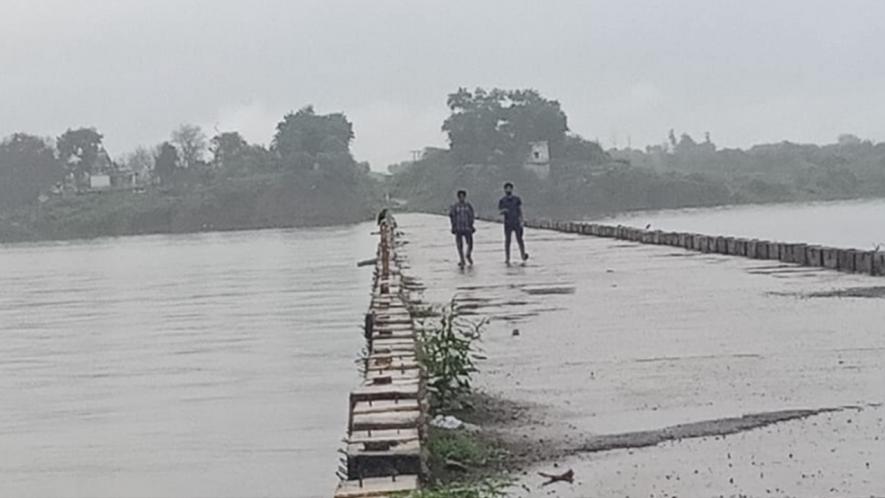 Narmada Displaced don't have electricity or water connection